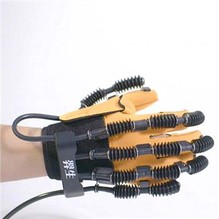 Dispositivo di riabilitazione robotica per la mano dell'ictus