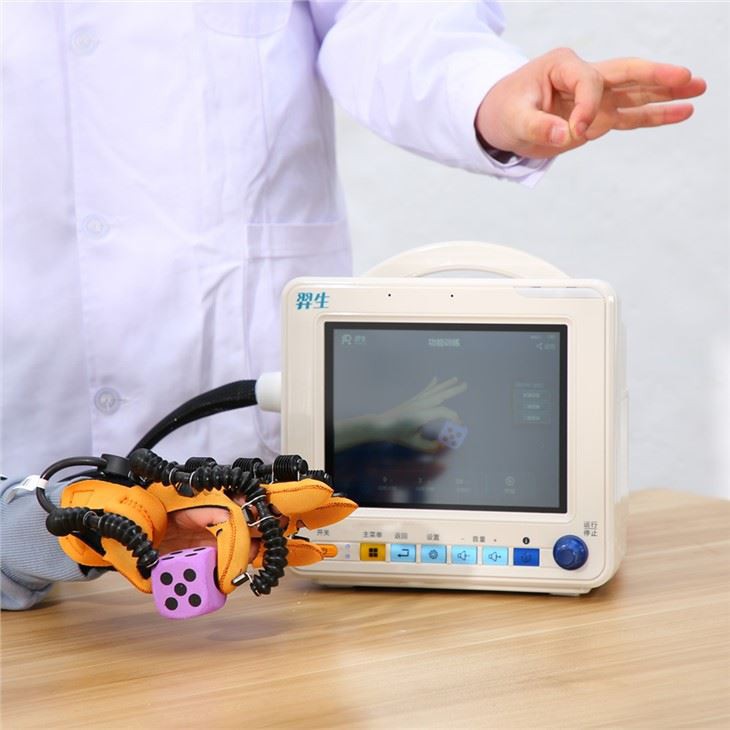 Sistema robotico per esercizi per gli arti superiori