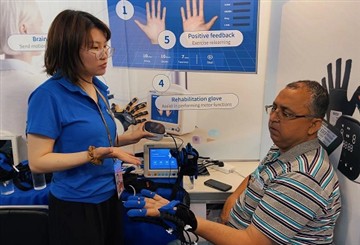 I robot per la riabilitazione della mano Syrebo® brillano alla 133a Fiera di ...